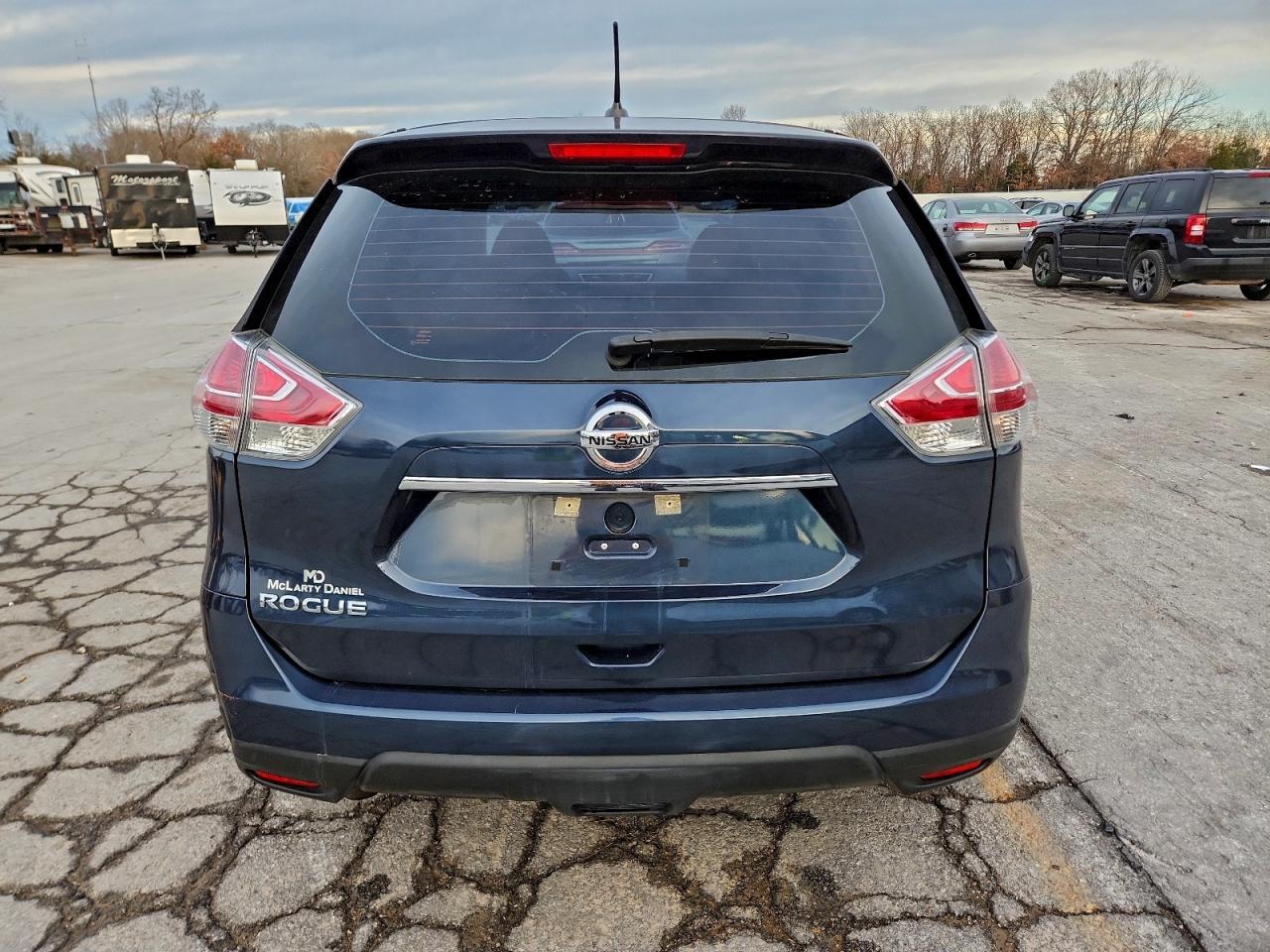 Nissan Rogue S Image 9