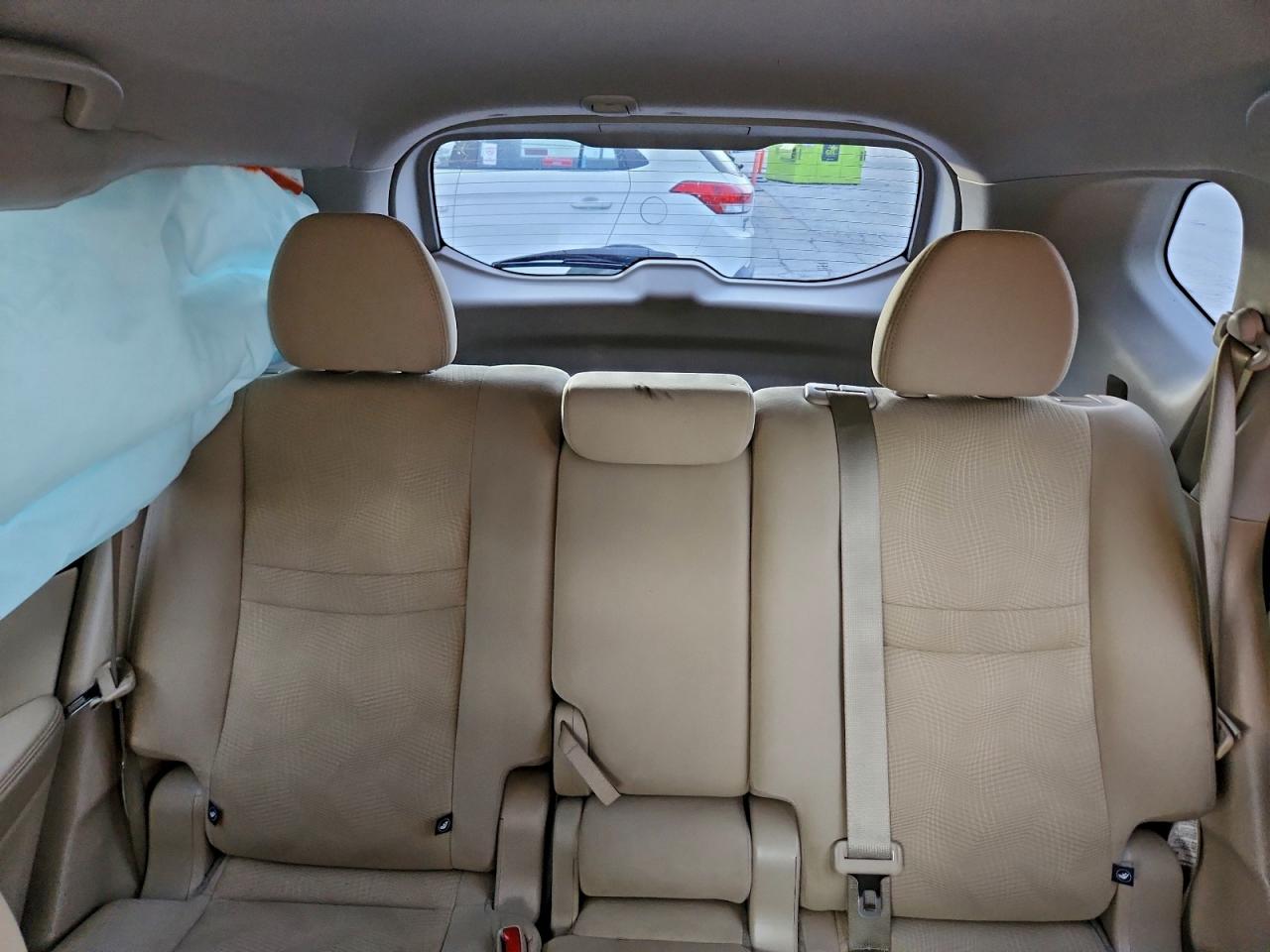 Nissan Rogue S Image 6