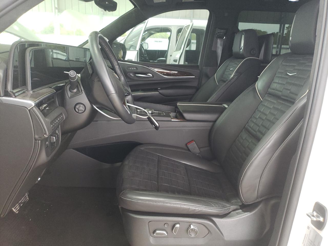 Cadillac Escalade Sport Platinum Image 10