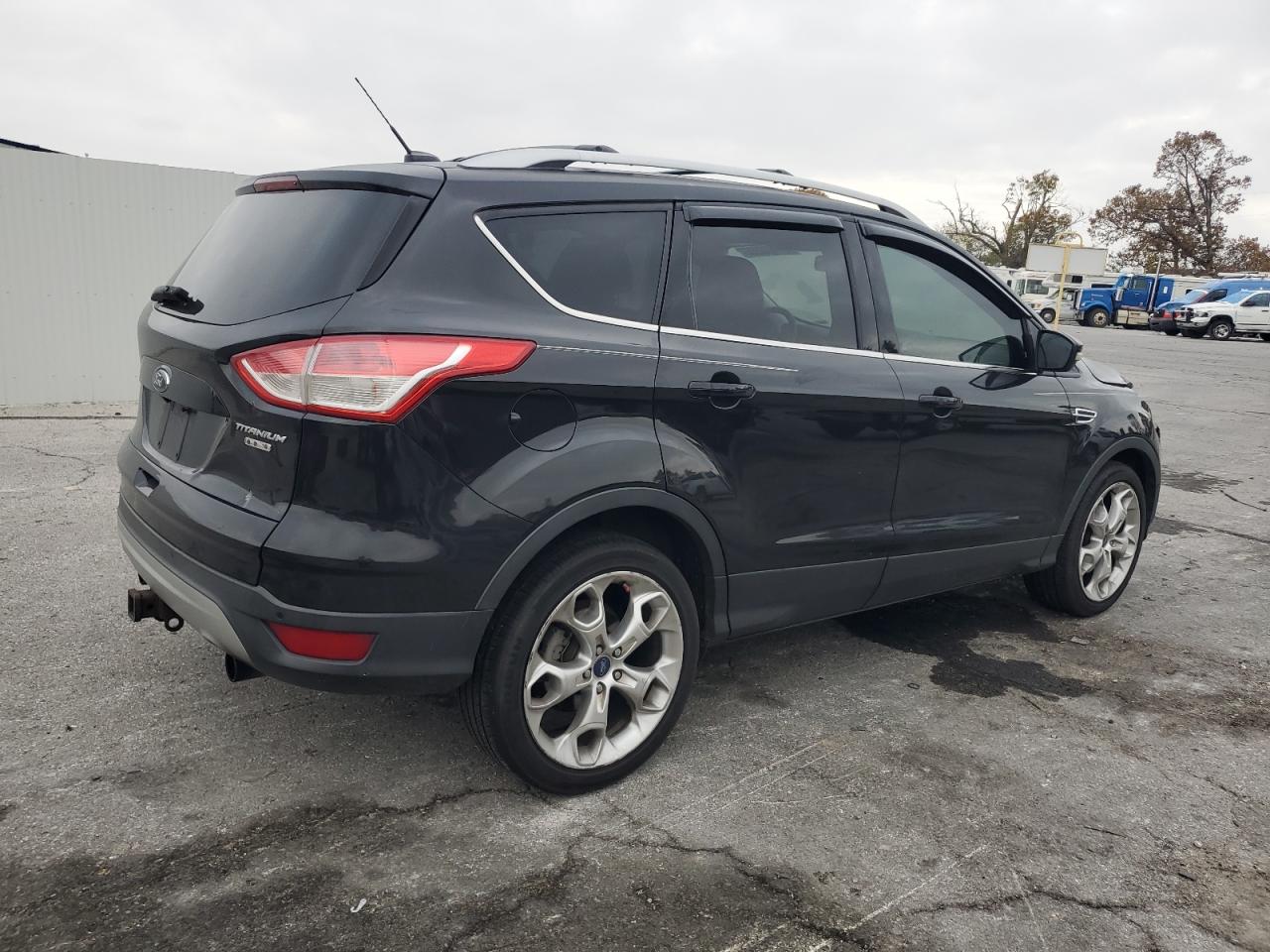 Ford Escape Titanium Image 13