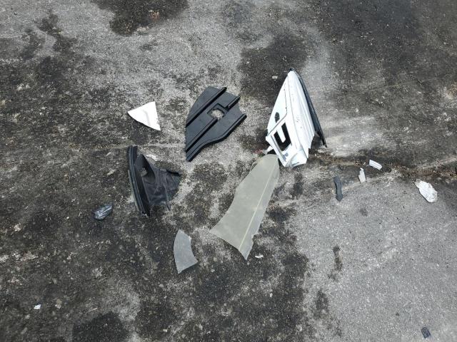 Ford Escape Titanium Image 12