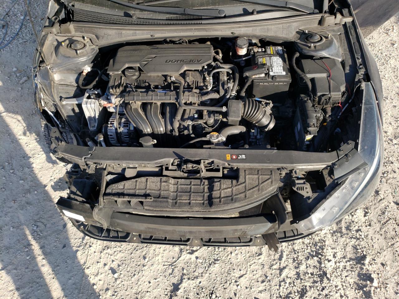 Hyundai ELANTRA Sel Image 4