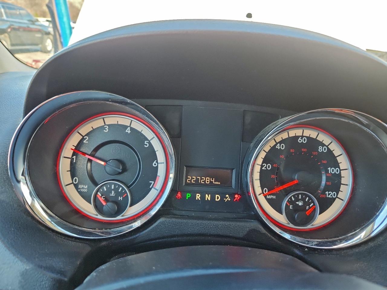 Dodge Caravan Sxt Image 13