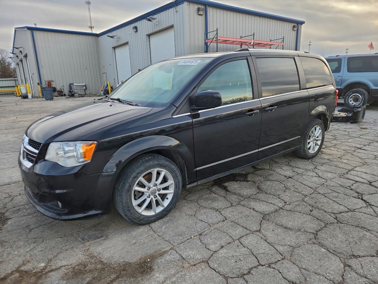 Dodge Caravan Sxt Image 1