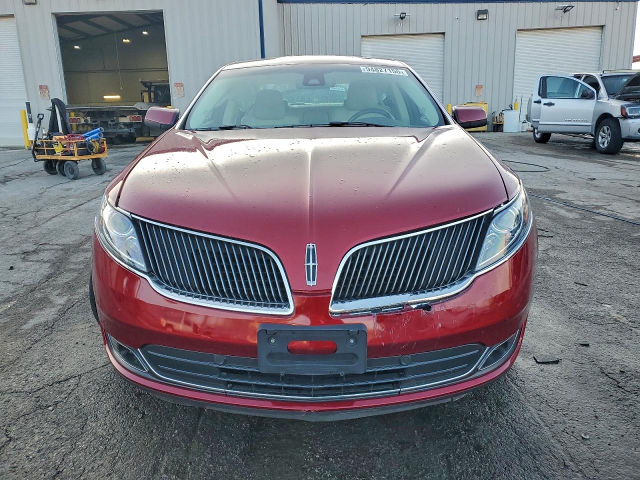Lincoln MKS Image 7