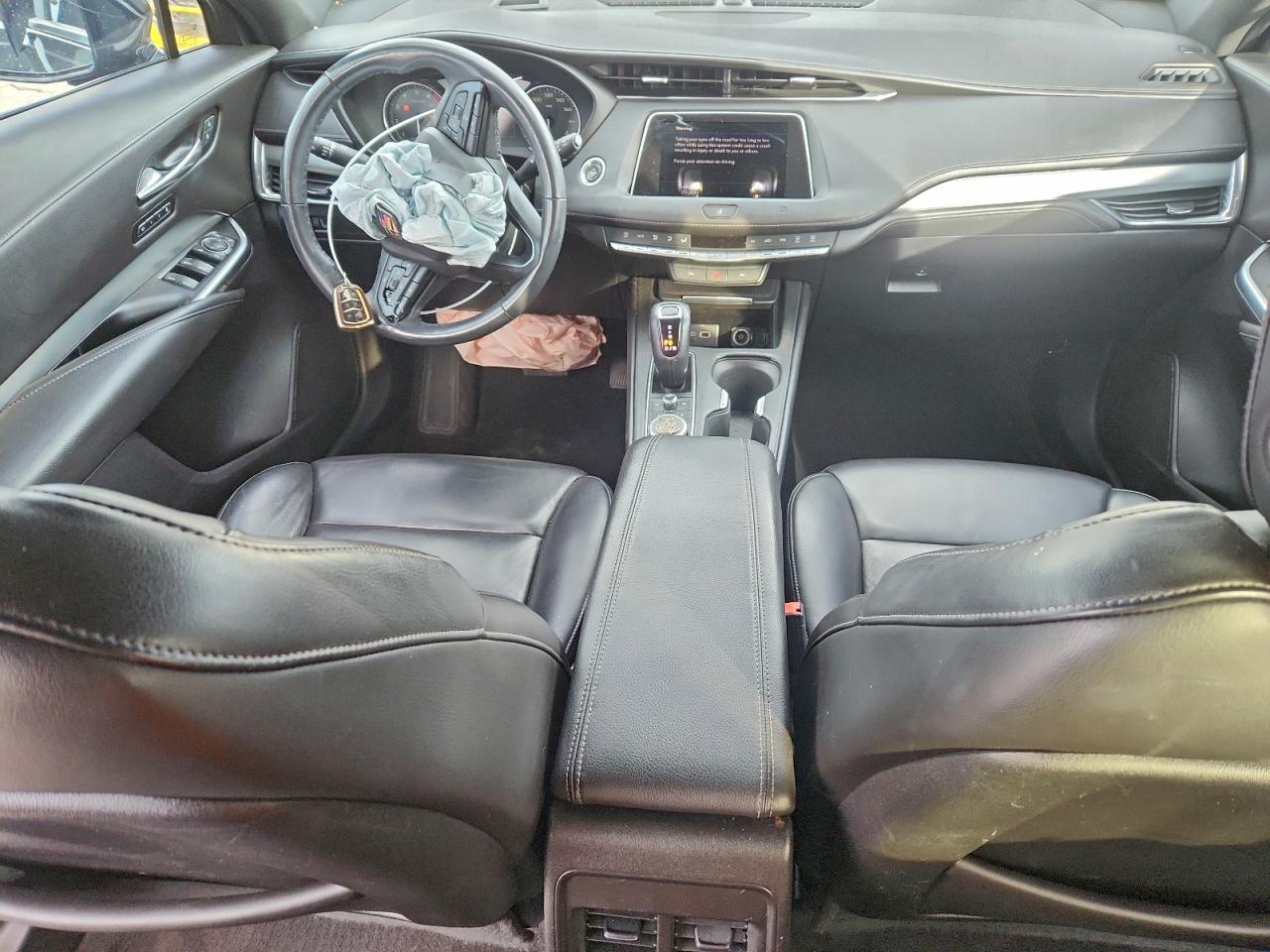 Cadillac XT4 Premium Luxury Image 9