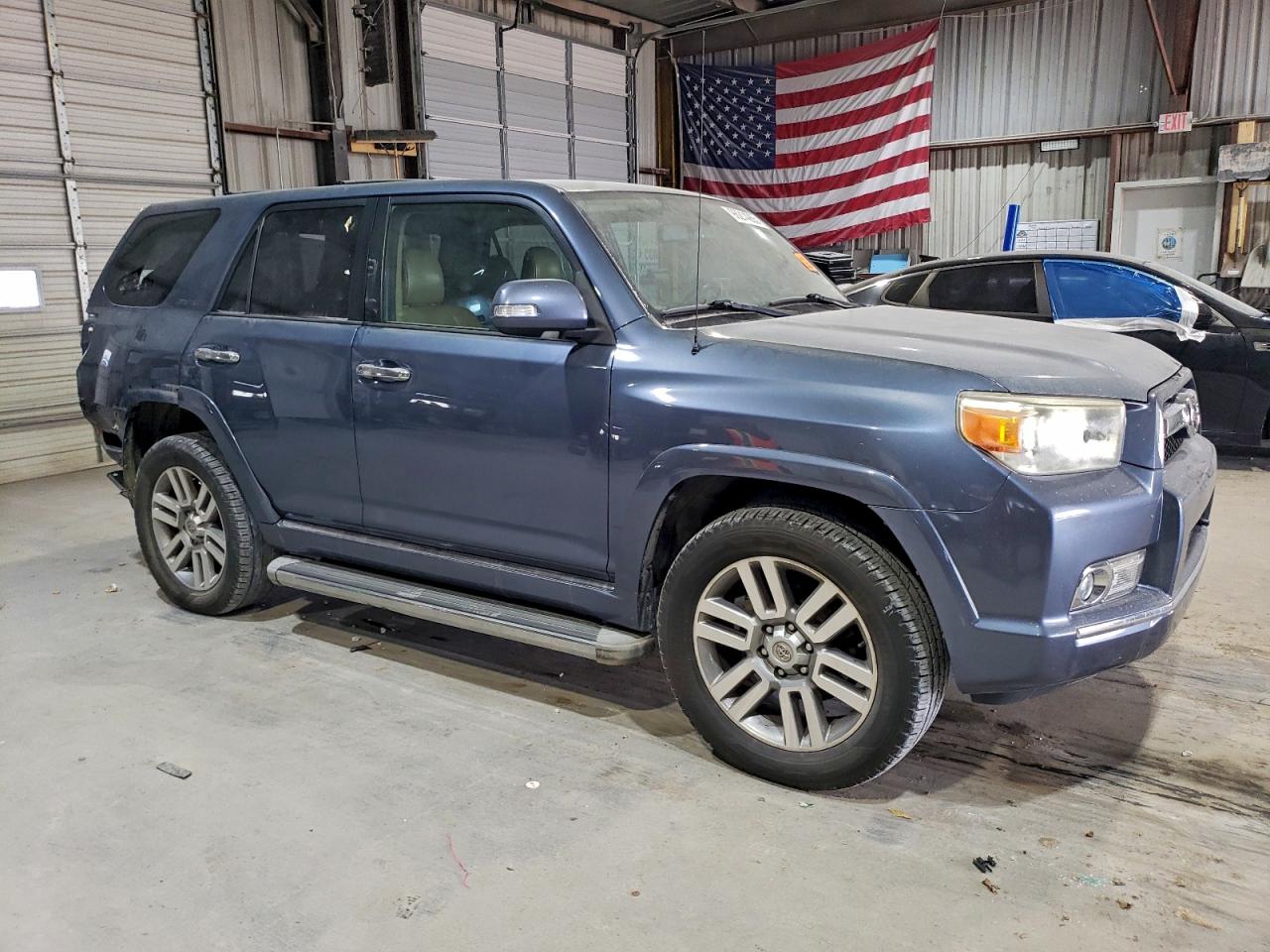 Toyota 4Runner Sr5 Image 3
