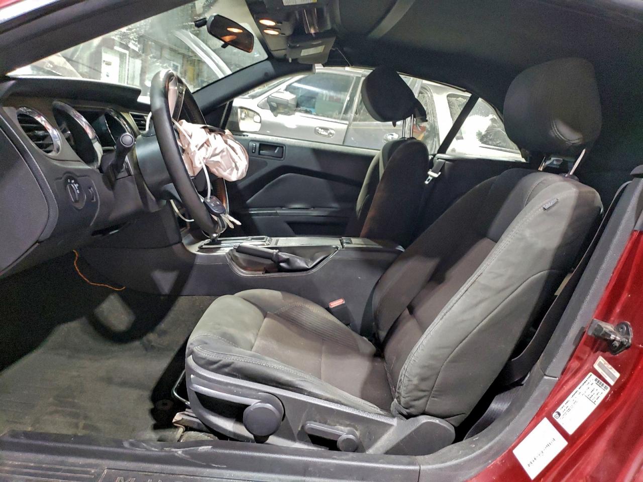 Ford Mustang Image 8