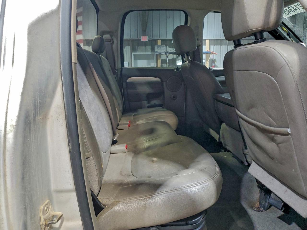 Dodge Ram 2500 St Image 10