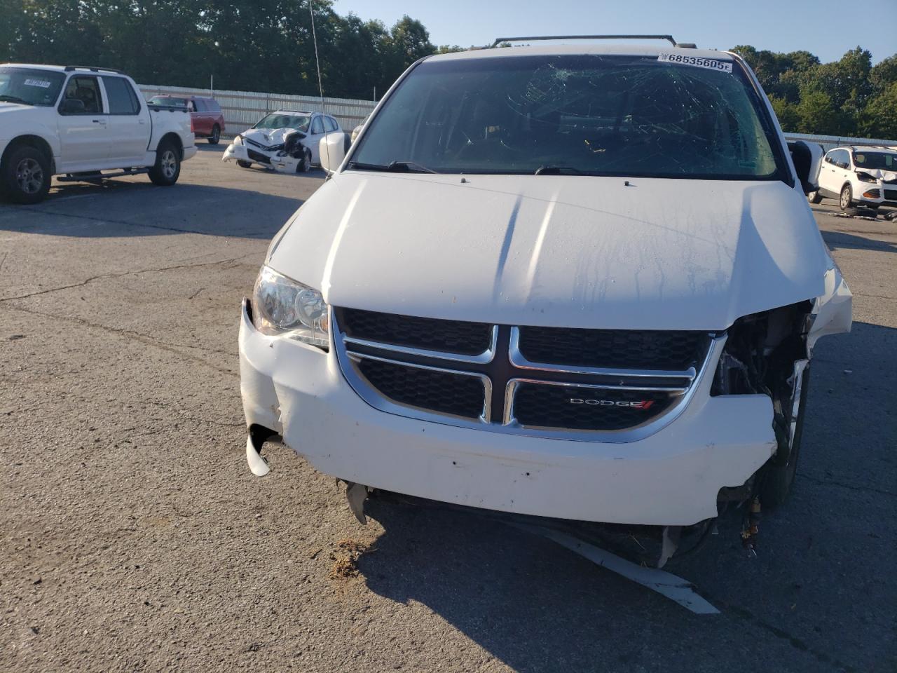 Dodge Caravan Sxt Image 4