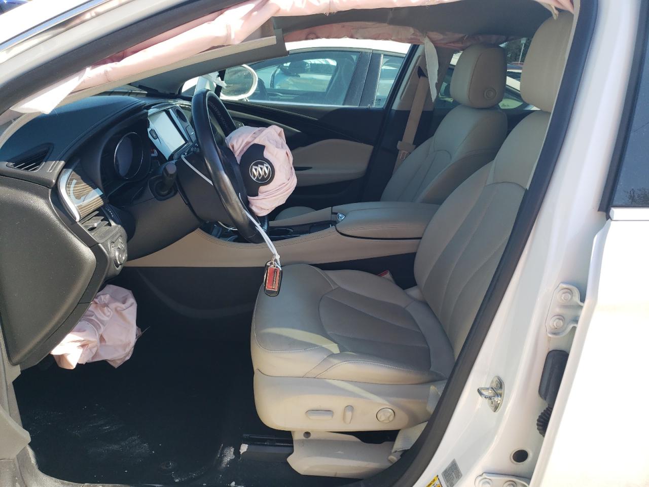 Buick Envision Essence Image 8