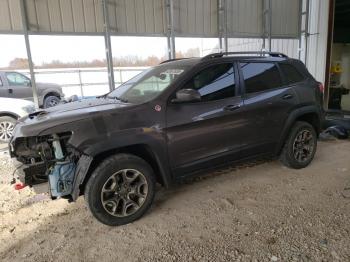 Salvage Jeep Cherokee