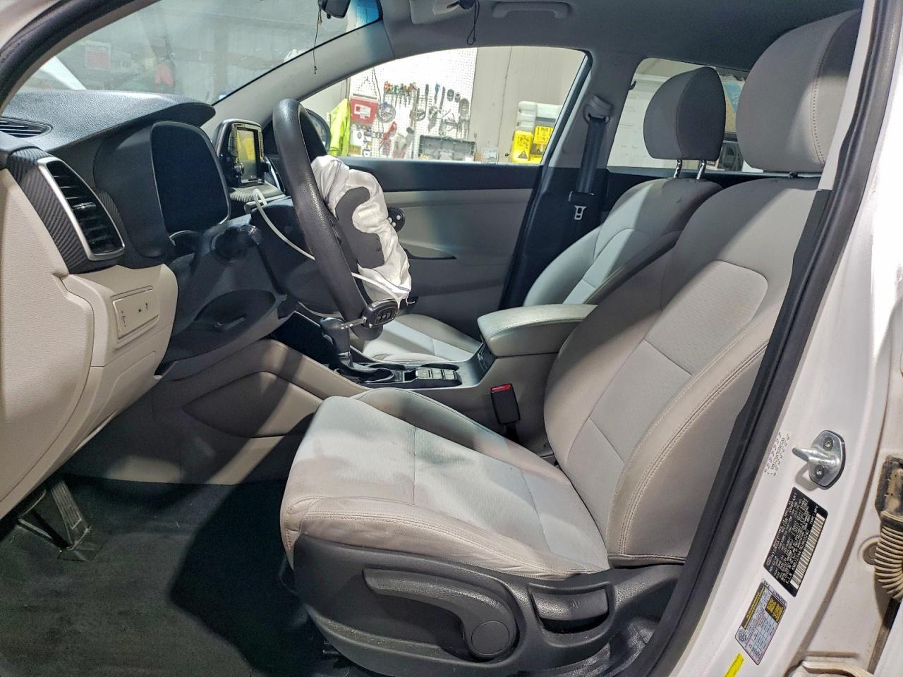 Hyundai TUCSON Se Image 12