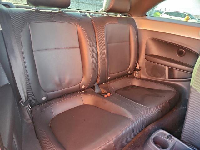 Volkswagen Beetle Image 6