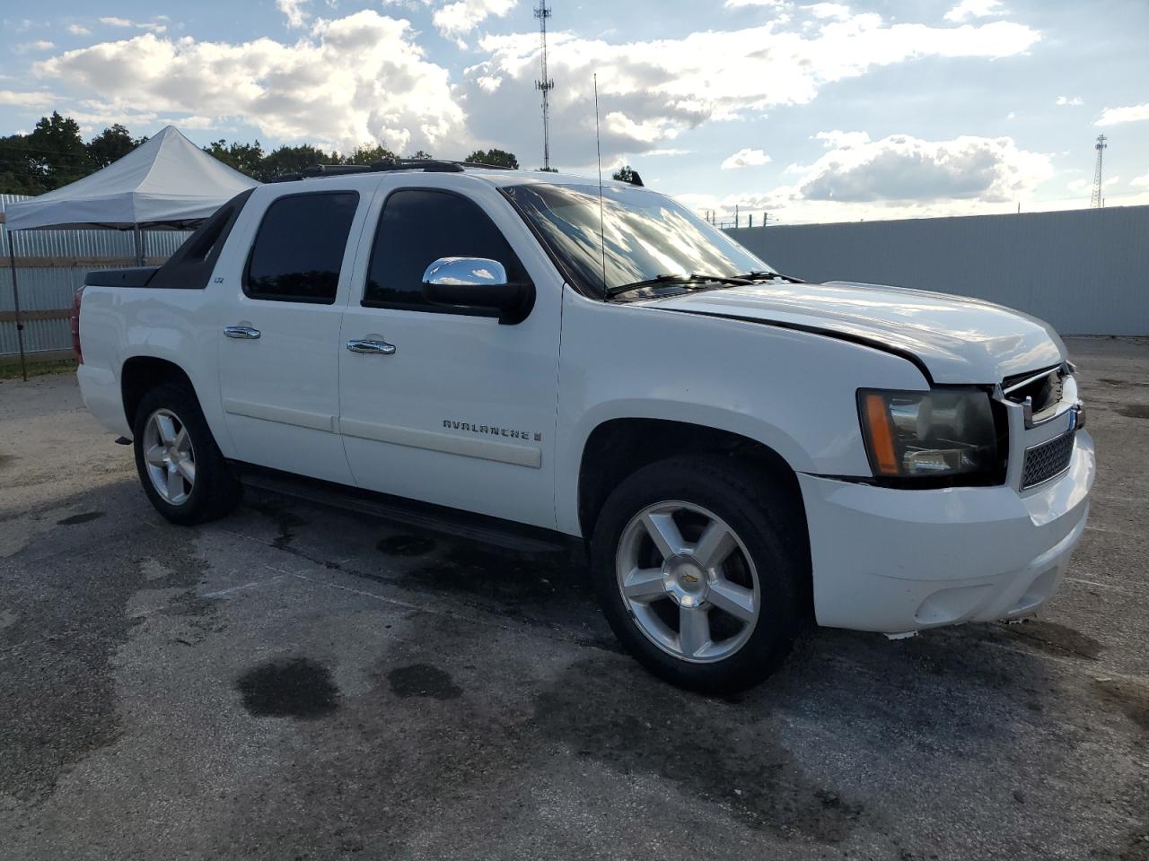 Chevrolet Avalanche K1500 Image 11