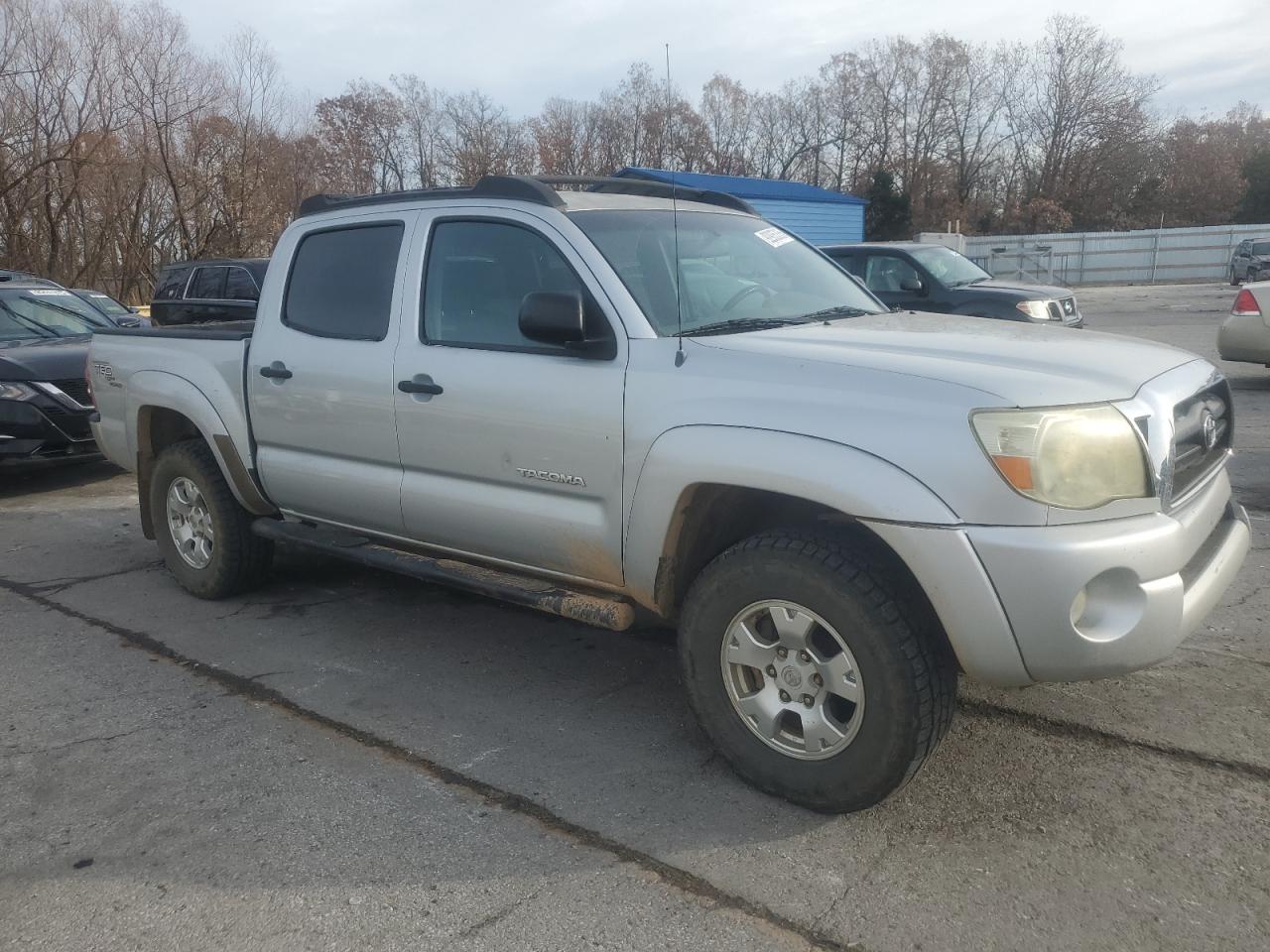 Toyota Tacoma Double Cab Prerunner Image 3