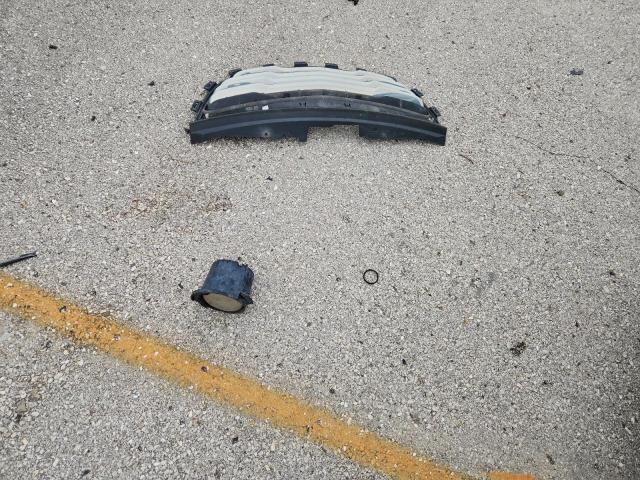 Chrysler Minivan Touring Image 4