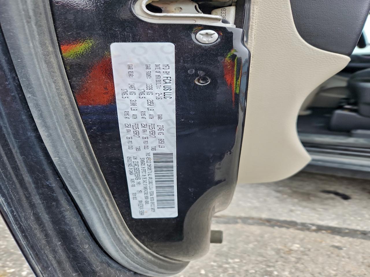 Chrysler Minivan Touring Image 13