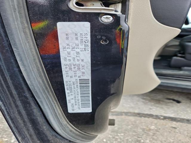 Chrysler Minivan Touring Image 13