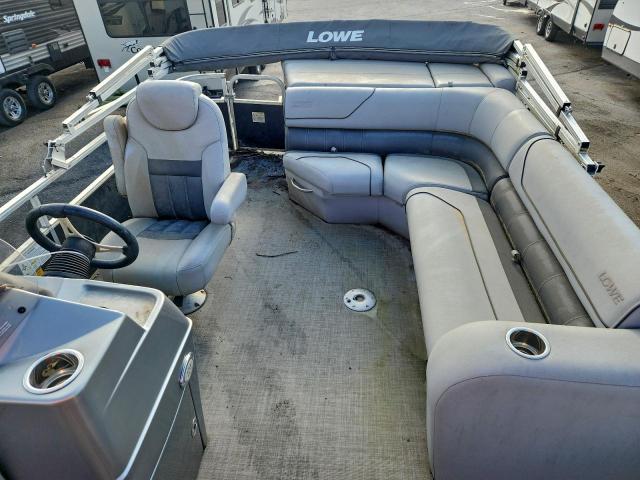 Lowe Boat Image 5
