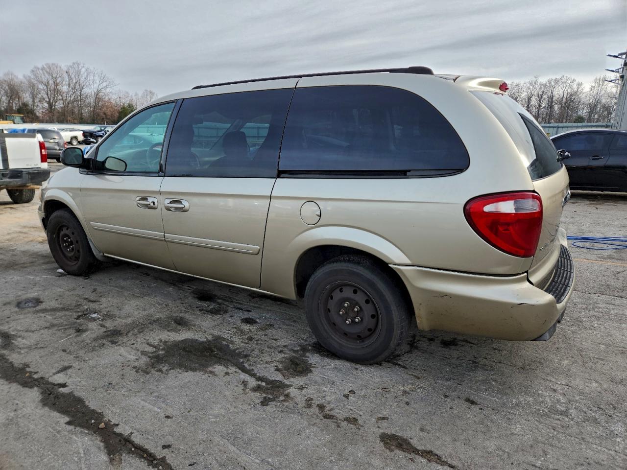Chrysler Minivan Lx Image 2