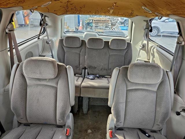 Chrysler Minivan Lx Image 3