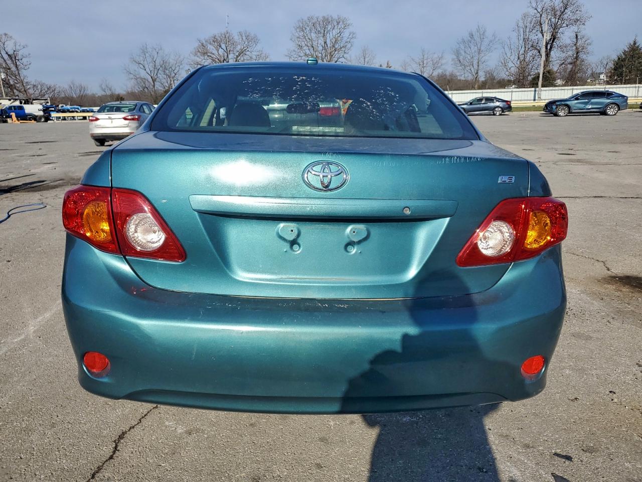 Toyota Corolla Base Image 13