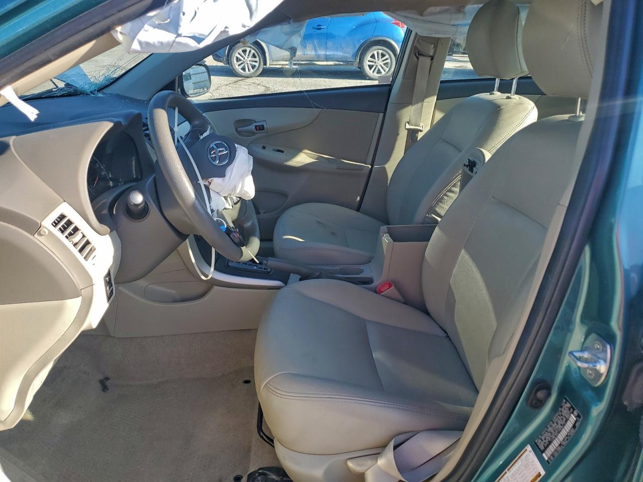 Toyota Corolla Base Image 5