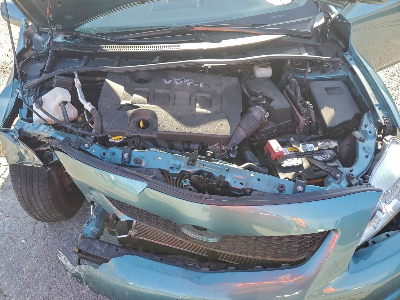 Toyota Corolla Base Image 9