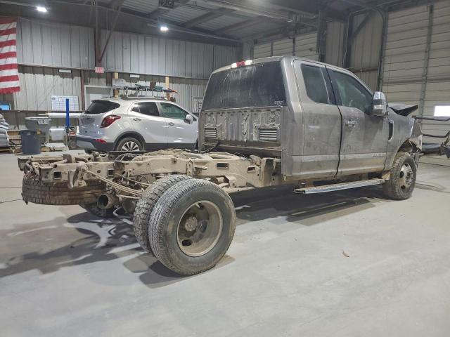 Ford F-350 Super Duty Image 11