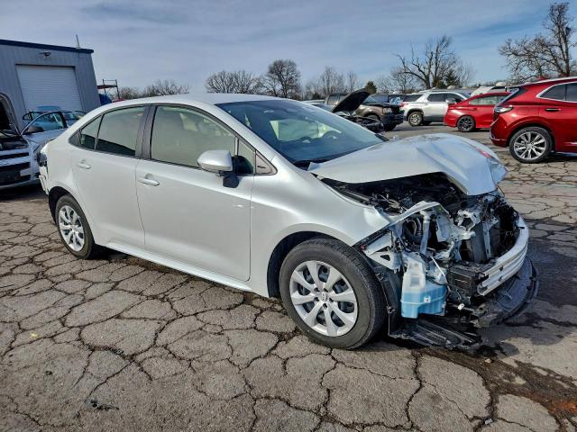 Toyota Corolla Le Image 11