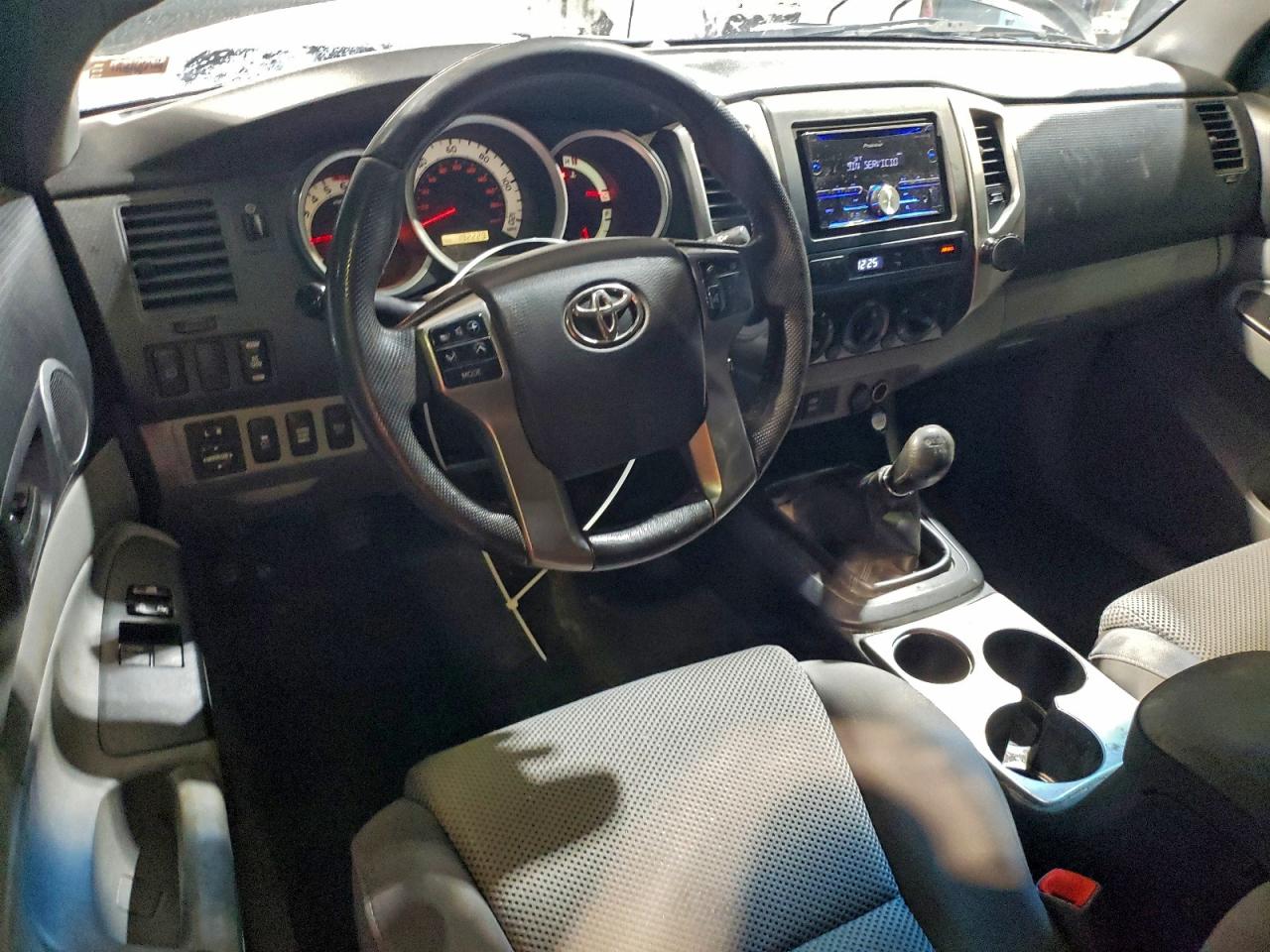 Toyota Tacoma Image 10