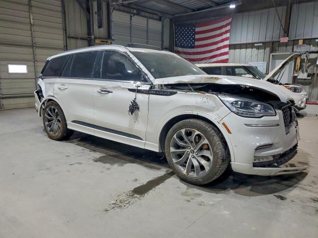 Lincoln Aviator Grand Touring Image 2