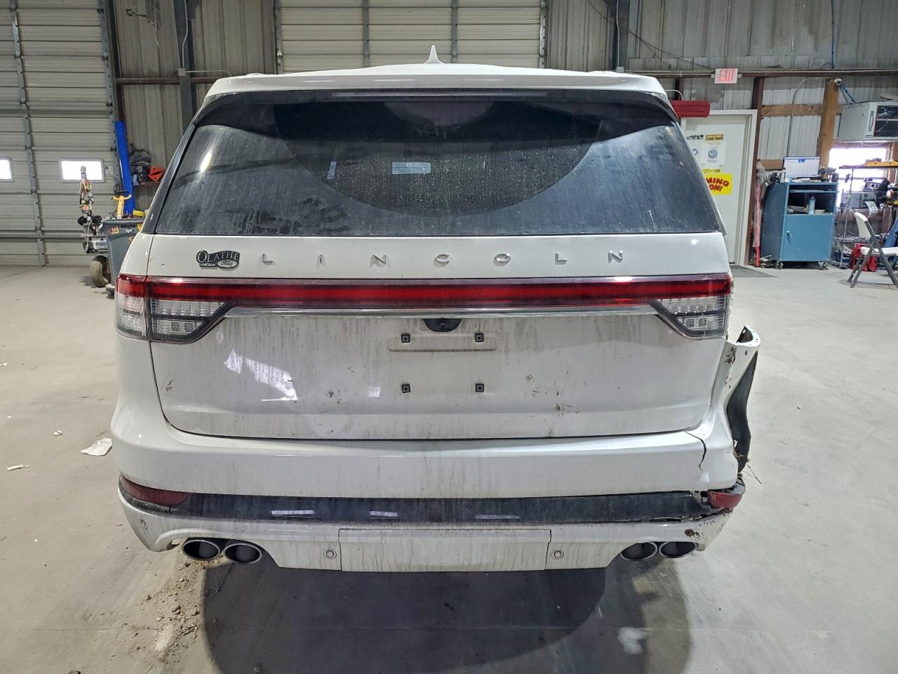 Lincoln Aviator Grand Touring Image 12