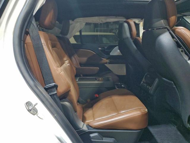 Lincoln Aviator Grand Touring Image 9