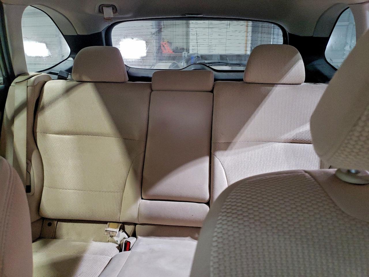 Subaru Outback 2.5i Premium Image 12