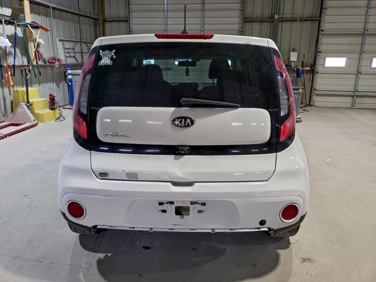 Kia Soul + Image 12
