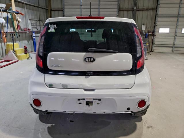 Kia Soul + Image 12