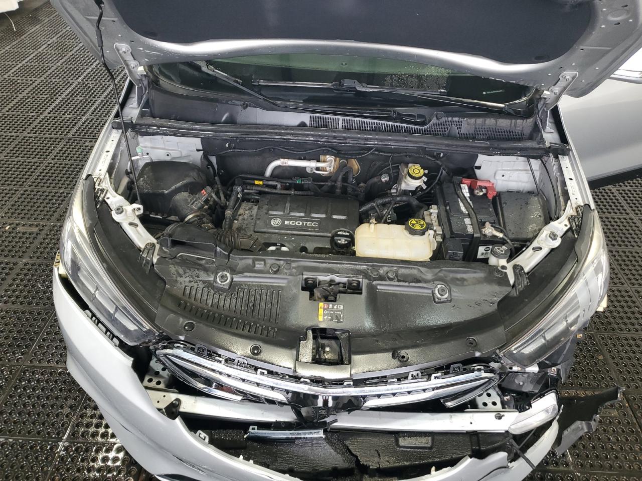 Buick Encore Essence Image 6