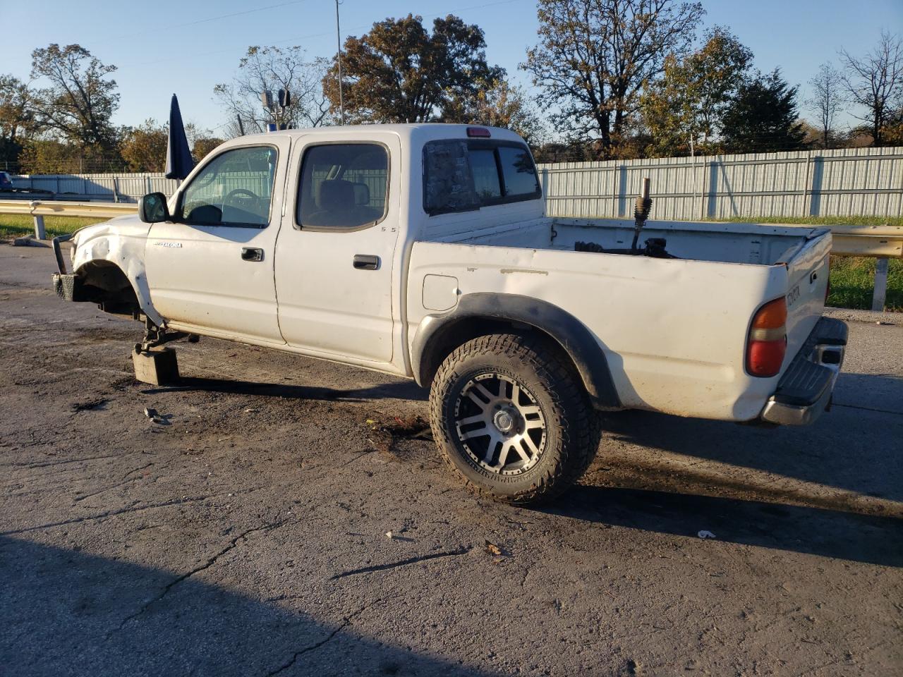 Toyota Tacoma Double Cab Image 5