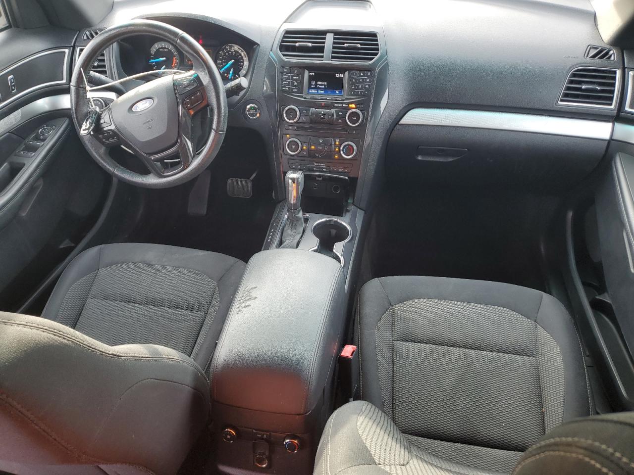 Ford Explorer Xlt Image 12