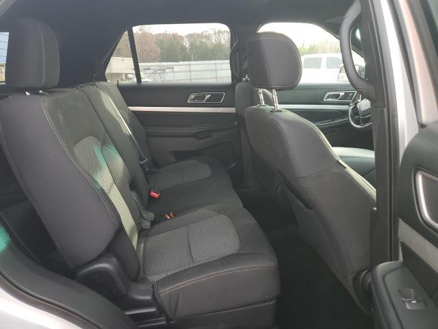 Ford Explorer Xlt Image 11