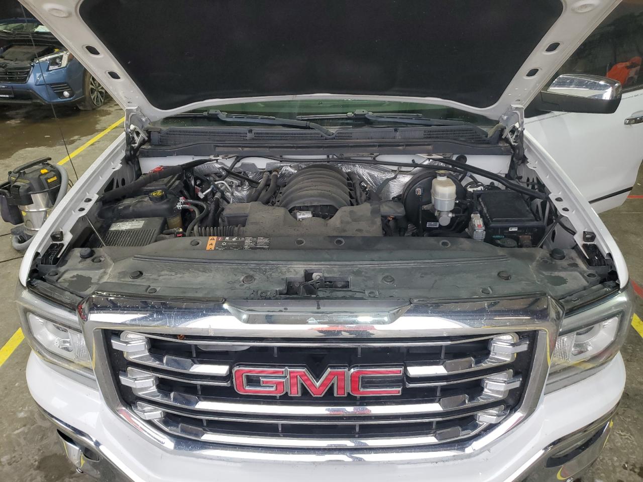 GMC Sierra K1500 Slt Image 8
