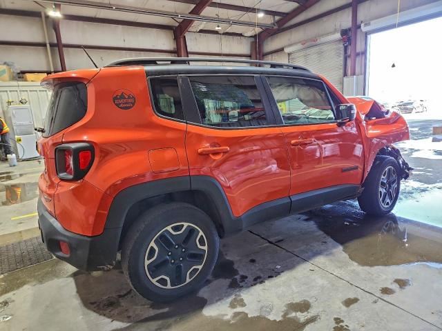 Jeep Renegade Trailhawk Image 2