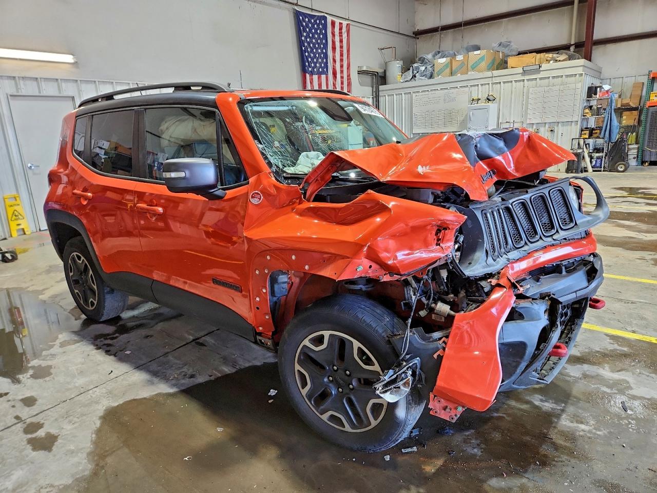Jeep Renegade Trailhawk Image 13