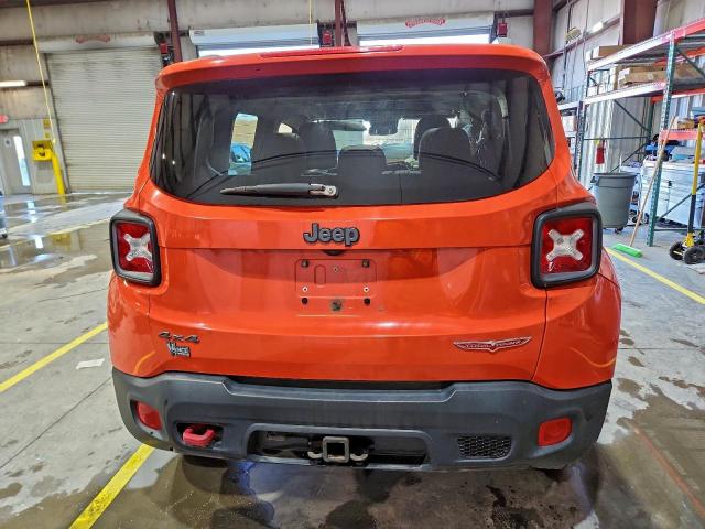 Jeep Renegade Trailhawk Image 6