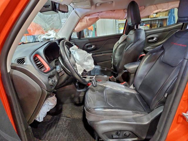 Jeep Renegade Trailhawk Image 9