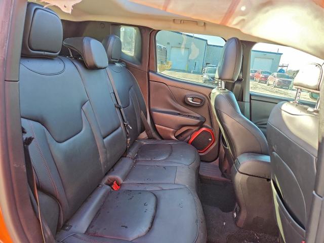 Jeep Renegade Trailhawk Image 10