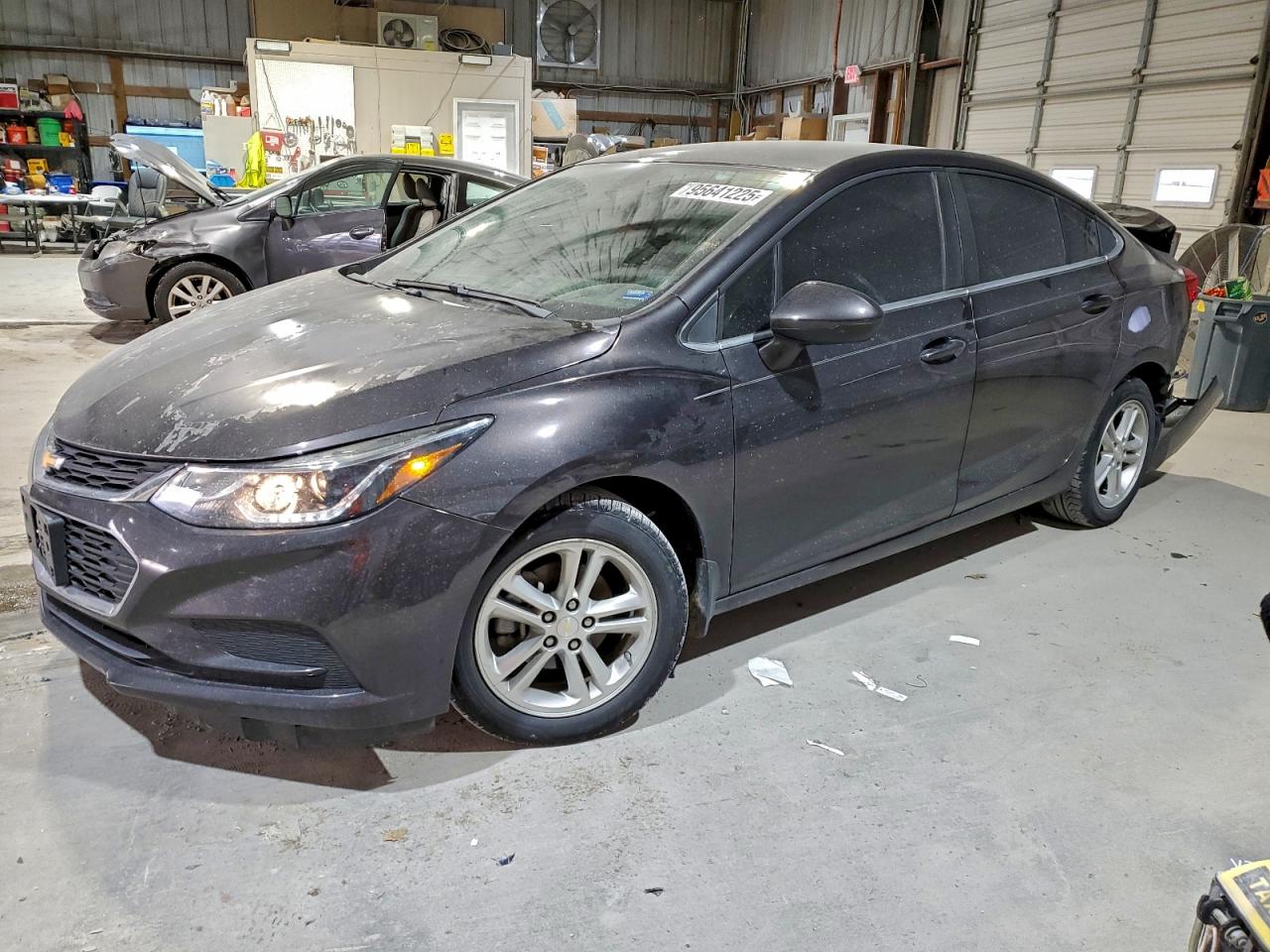 Chevrolet Cruze Lt Image 1