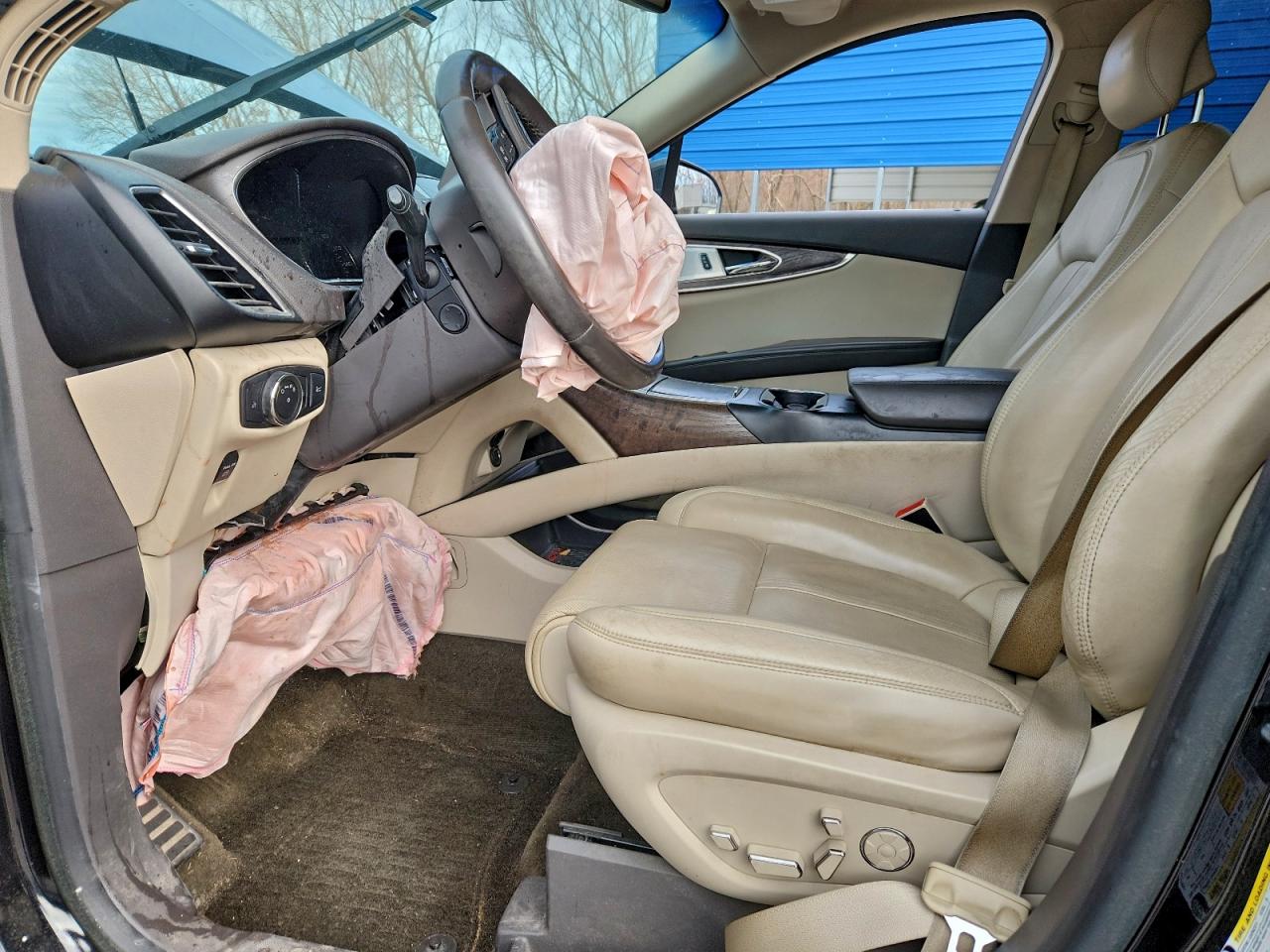 Lincoln MKX Reserve Image 2